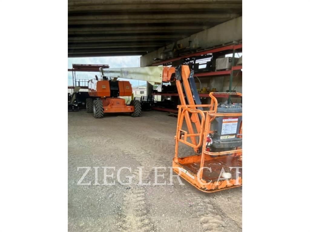 JLG 860SJ 曲臂高空工作平台