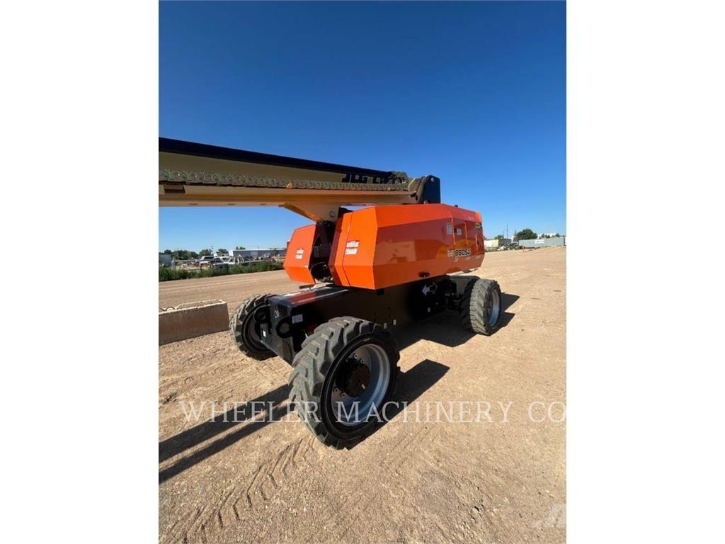 JLG 860SJ 曲臂高空工作平台