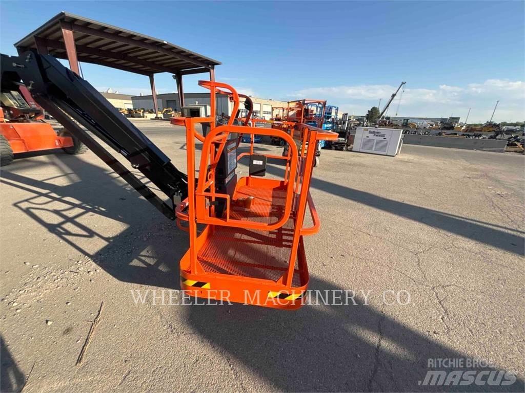 JLG 860SJ SP 曲臂高空工作平台