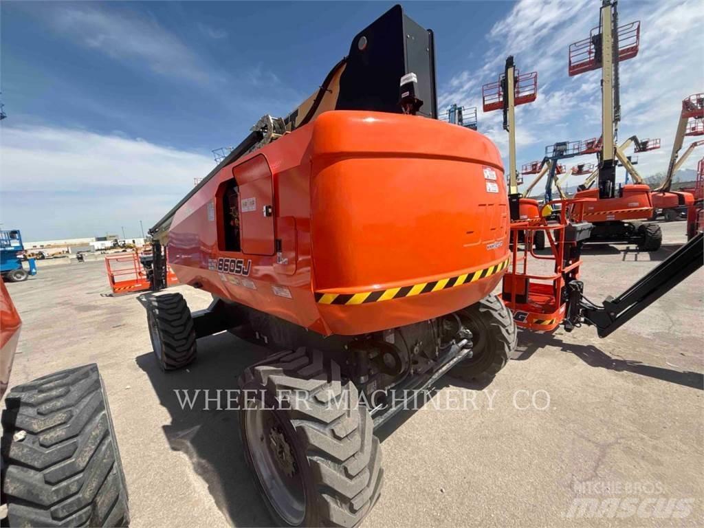 JLG 860SJ SP 曲臂高空工作平台