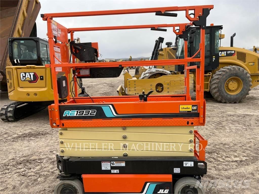 JLG AE1932 剪叉式升降机
