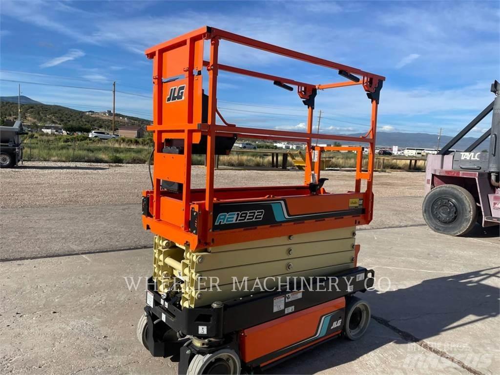 JLG AE1932 剪叉式升降机