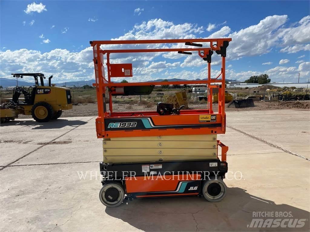 JLG AE1932 剪叉式升降机