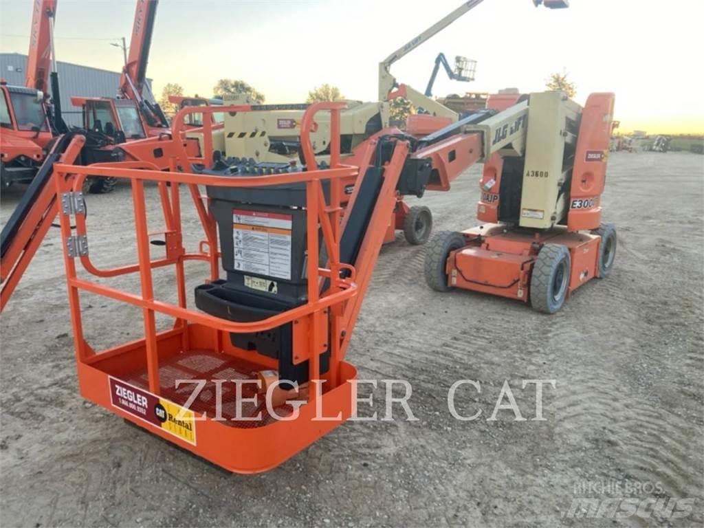 JLG E300AJP 曲臂高空工作平台