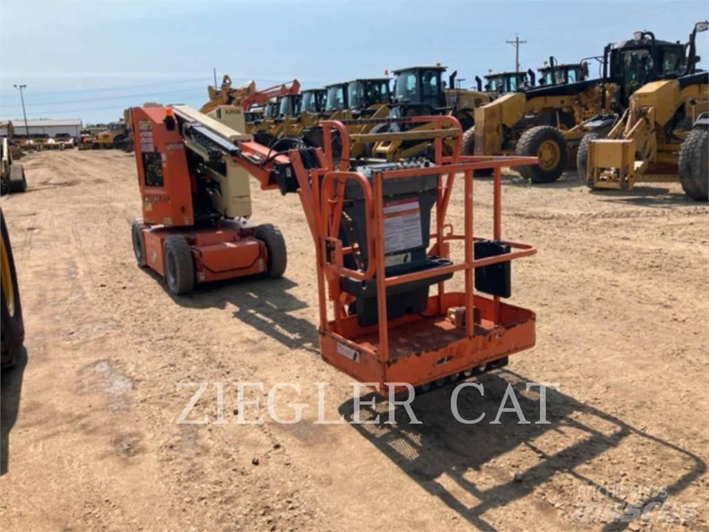 JLG E300AJP 曲臂高空工作平台