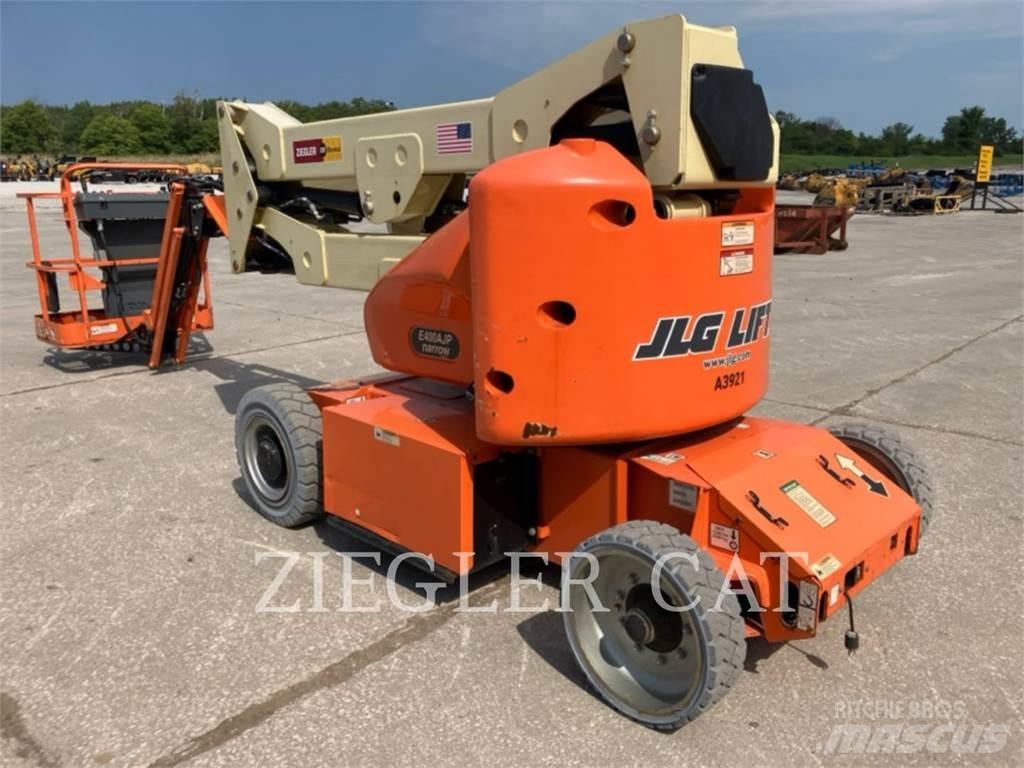JLG E400AJPN 曲臂高空工作平台