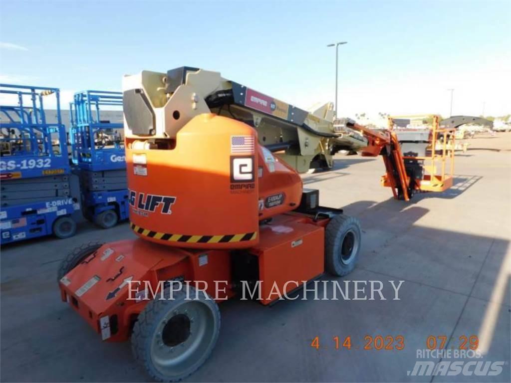 JLG E400AJPN 曲臂高空工作平台