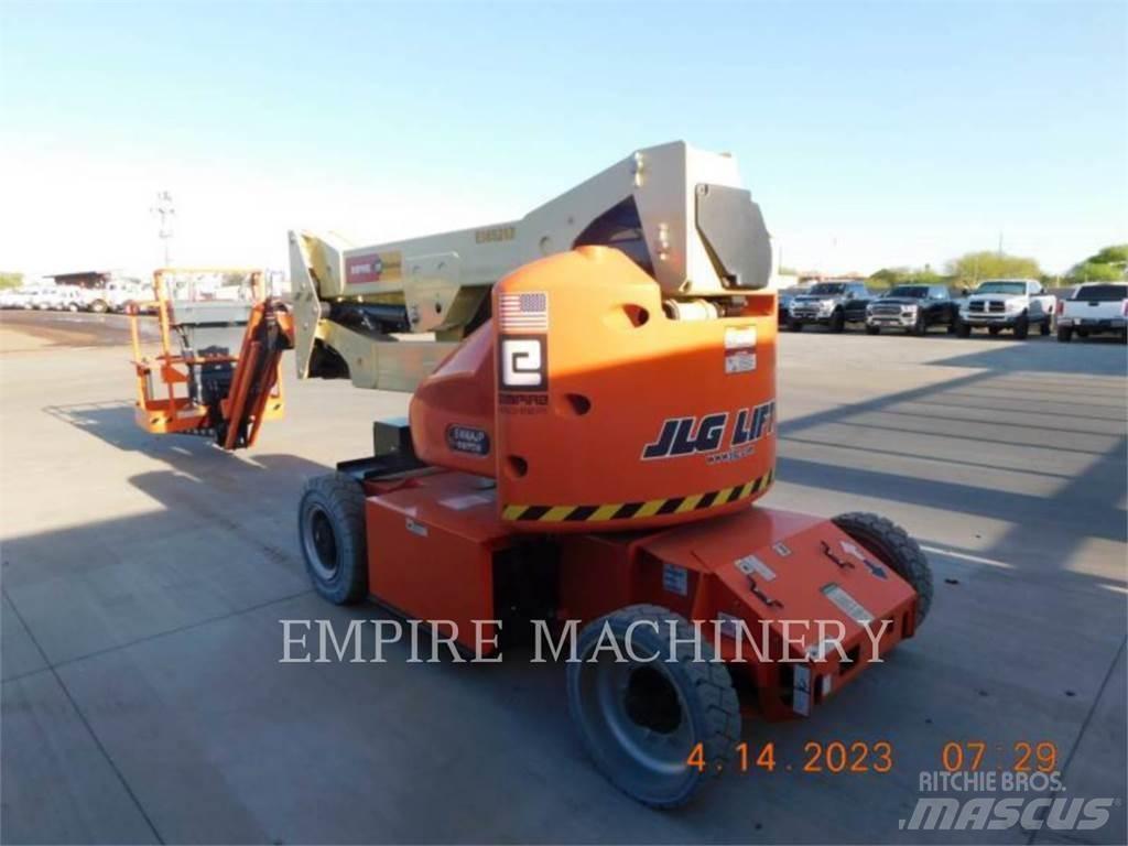 JLG E400AJPN 曲臂高空工作平台
