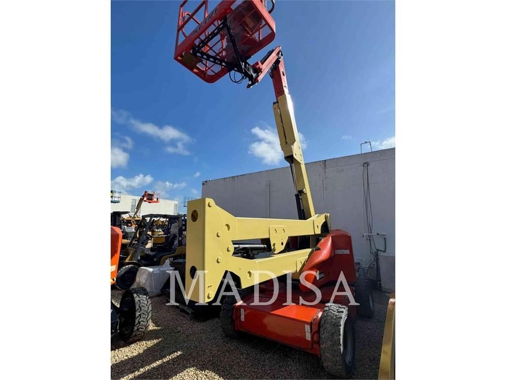 JLG E450AJ 曲臂高空工作平台