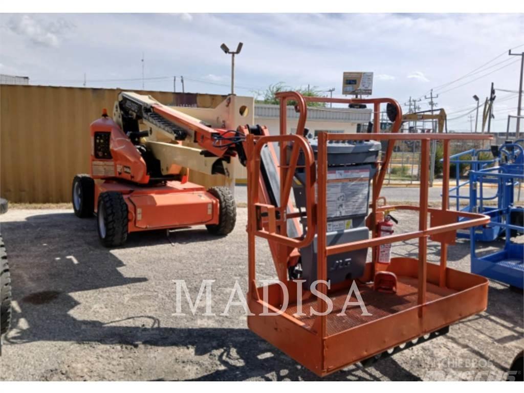 JLG E450AJ 曲臂高空工作平台