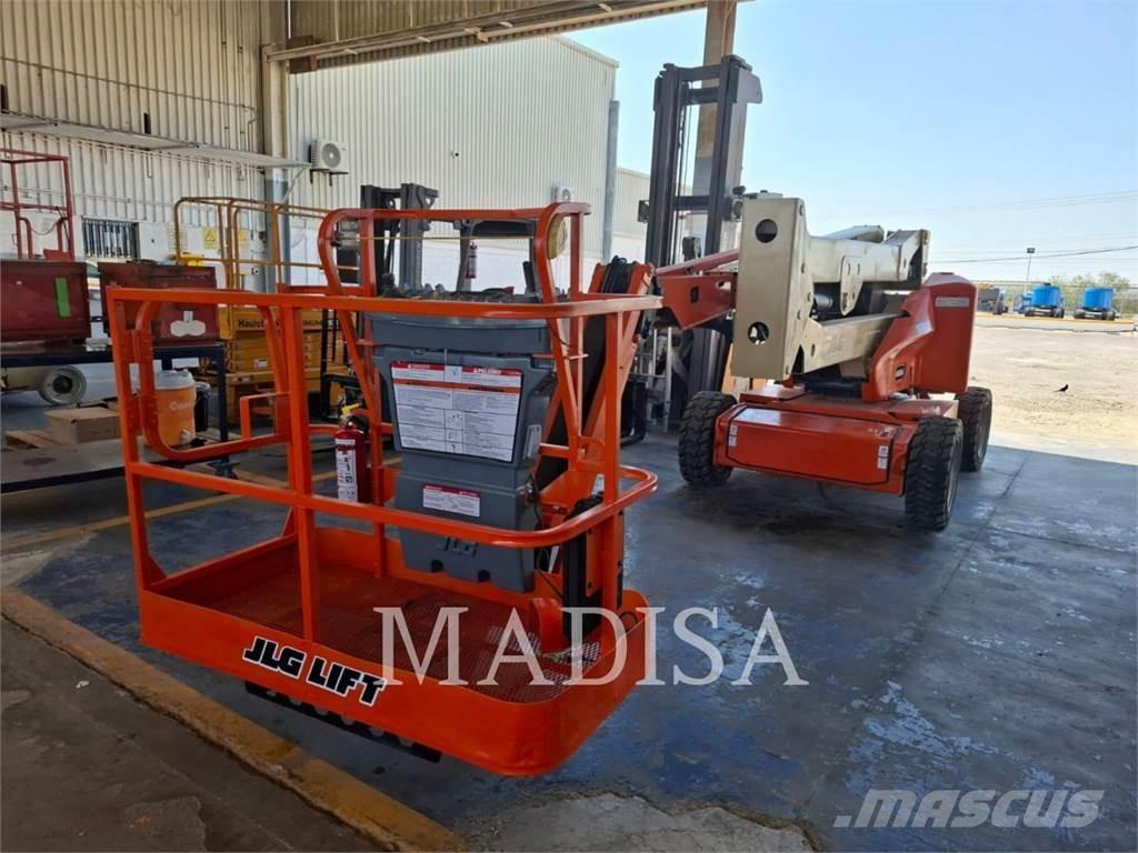 JLG E450AJ 曲臂高空工作平台
