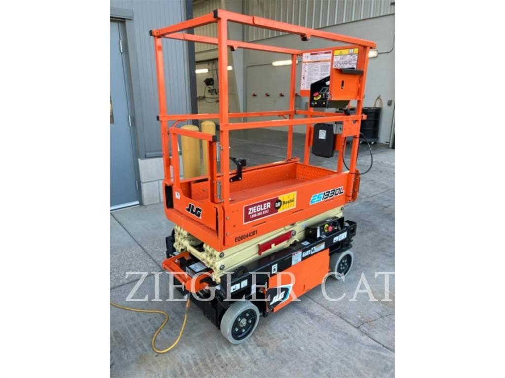 JLG ES1330L 剪叉式升降机