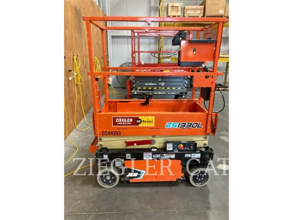 JLG ES1330L 剪叉式升降机