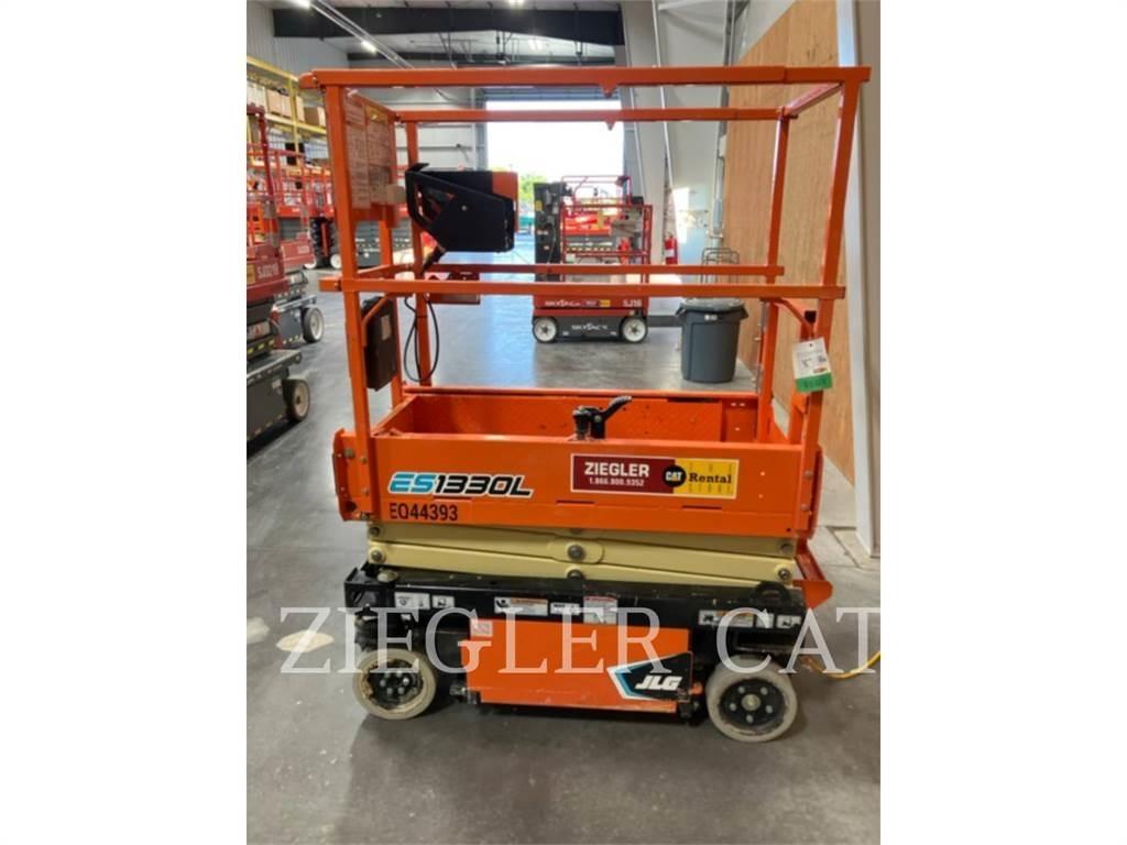 JLG ES1330L 剪叉式升降机