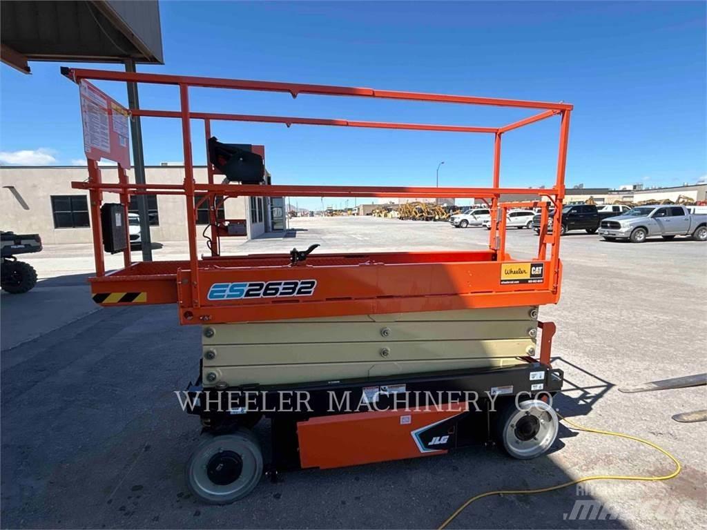 JLG ES2632 剪叉式升降机