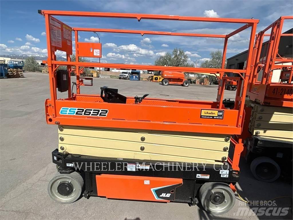 JLG ES2632 剪叉式升降机