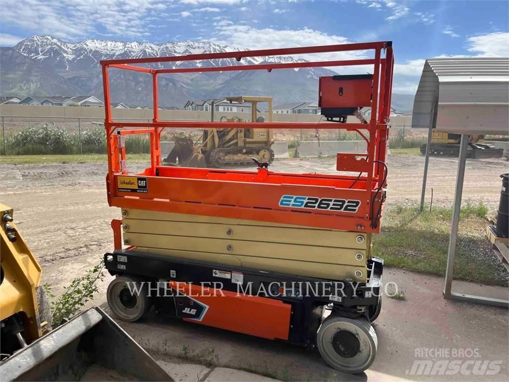 JLG ES2632 剪叉式升降机