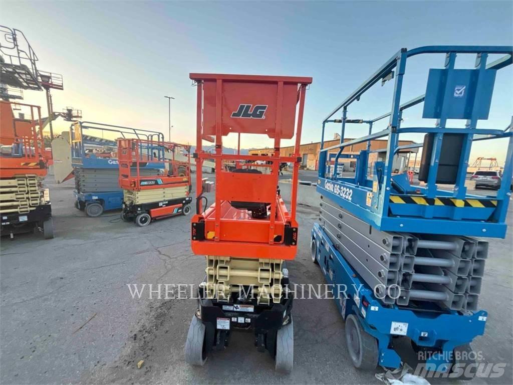 JLG ES2632 剪叉式升降机