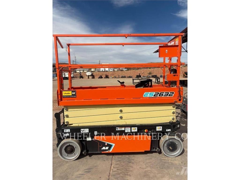 JLG ES2632 剪叉式升降机