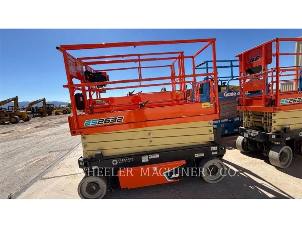 JLG ES2632 剪叉式升降机
