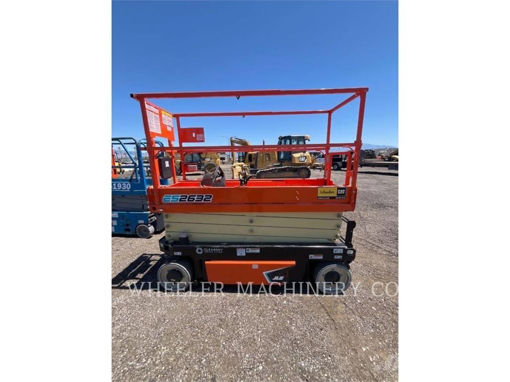 JLG ES2632 剪叉式升降机