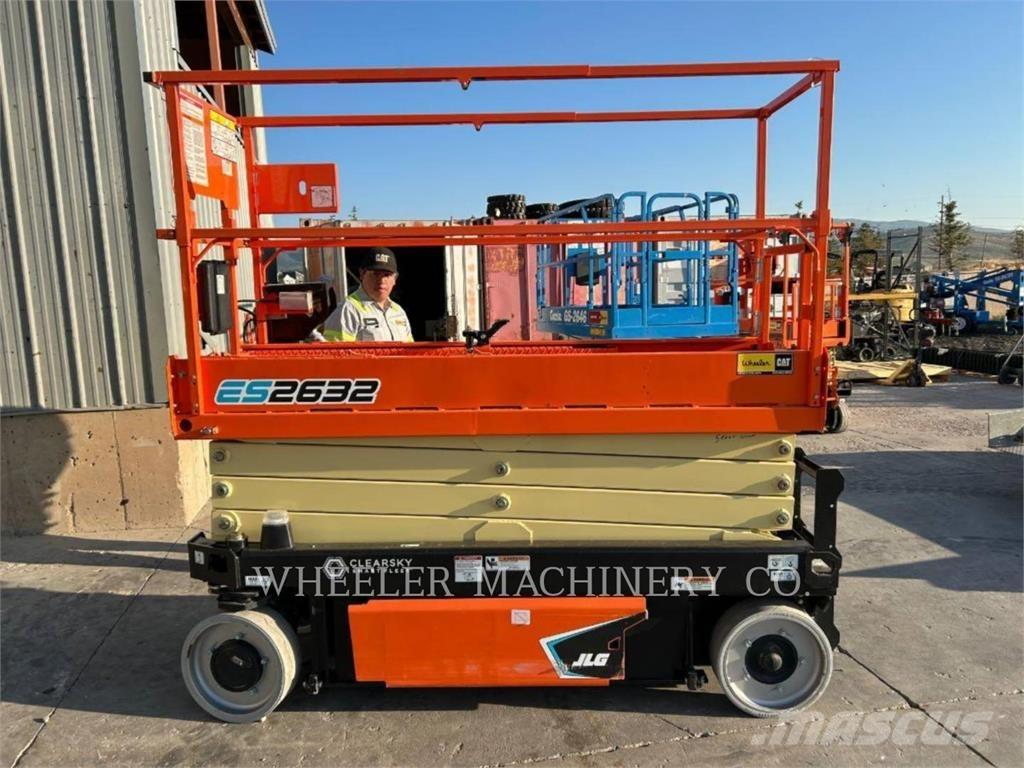 JLG ES2632 剪叉式升降机