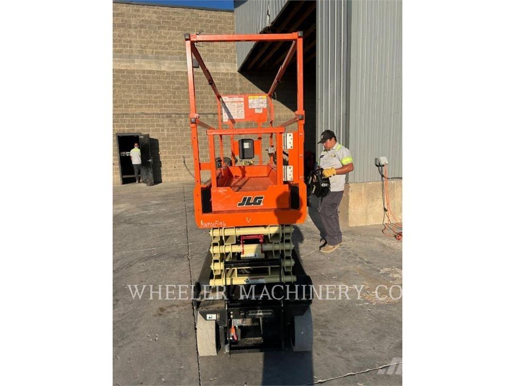 JLG ES2632 剪叉式升降机
