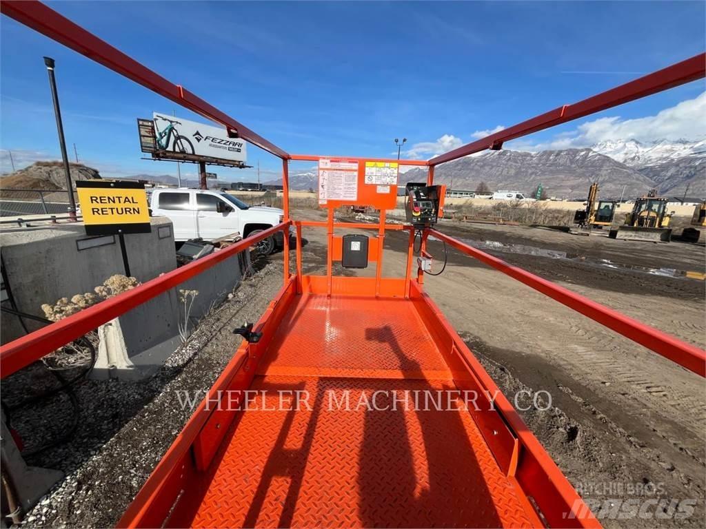 JLG ES2646 剪叉式升降机