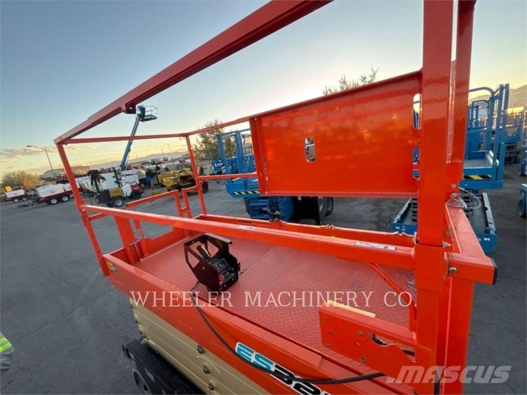 JLG ES3246 剪叉式升降机