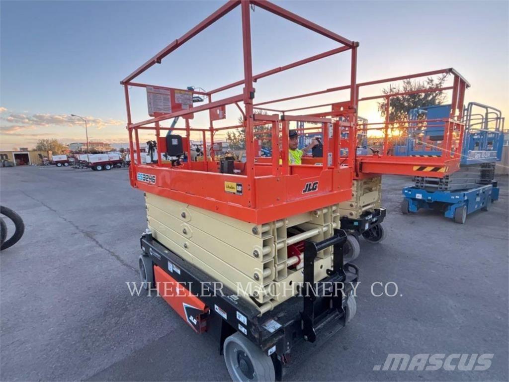 JLG ES3246 剪叉式升降机