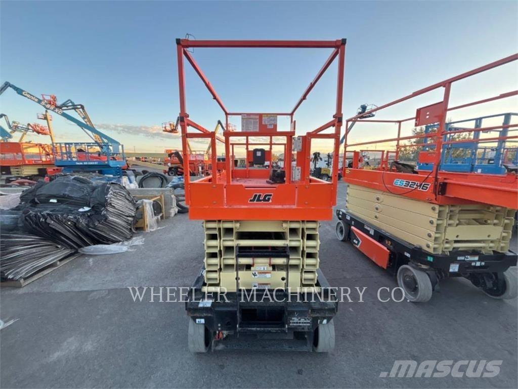 JLG ES3246 剪叉式升降机