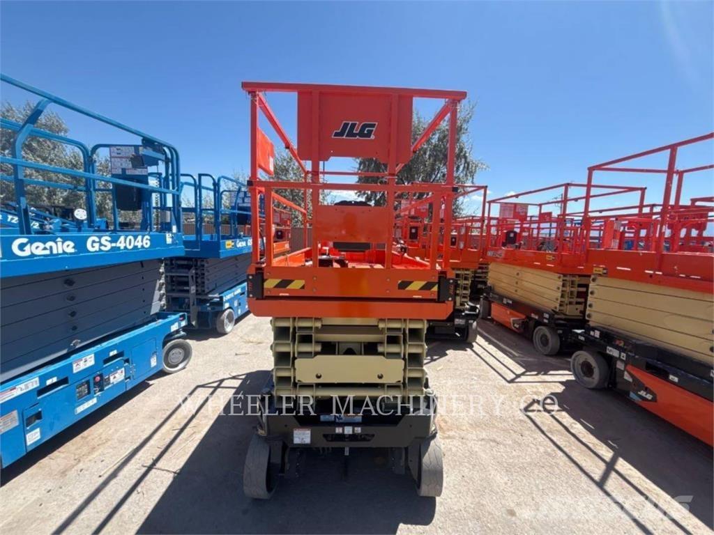 JLG ES3246 剪叉式升降机