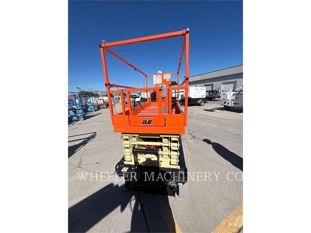 JLG ES3246 剪叉式升降机
