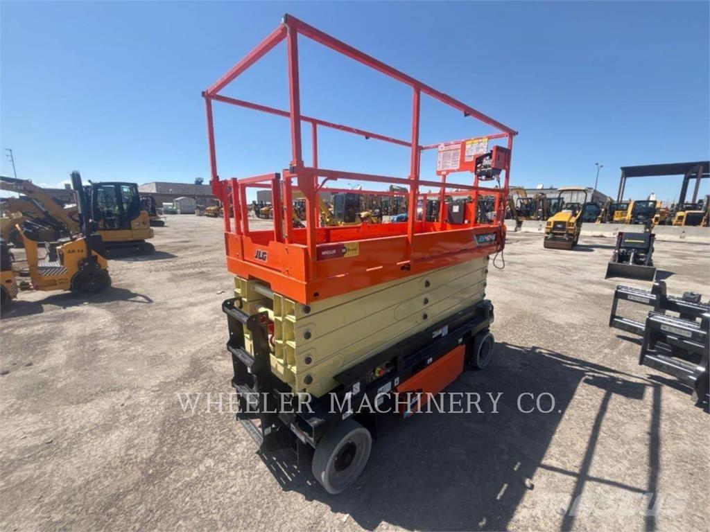 JLG ES4046 剪叉式升降机