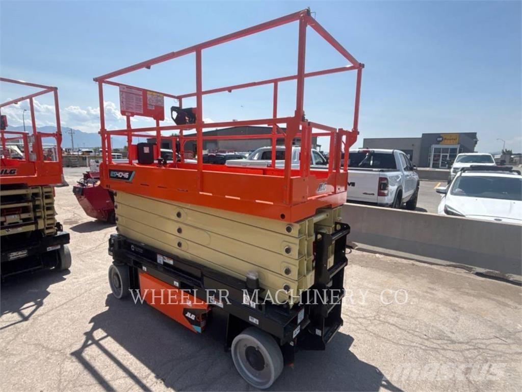 JLG ES4046 剪叉式升降机
