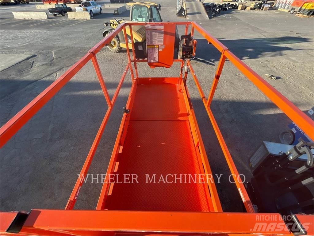 JLG R4045 剪叉式升降机