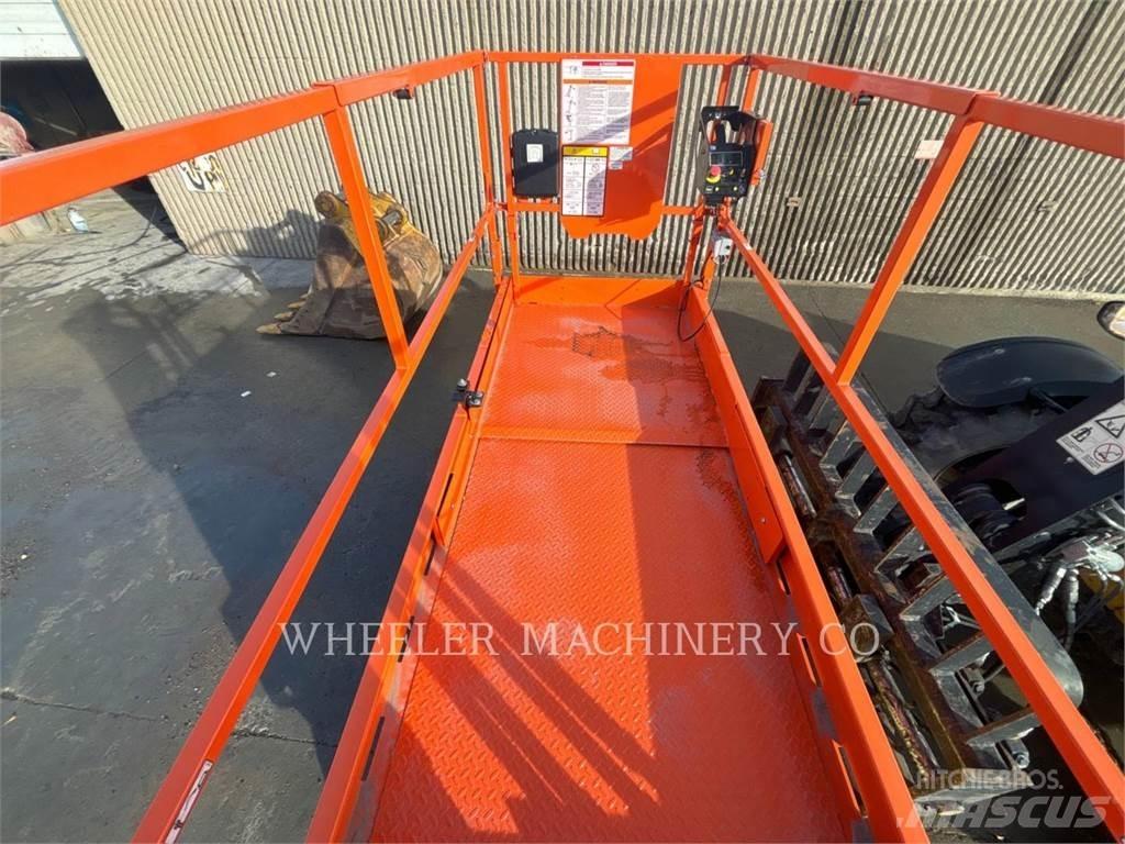JLG R4045 剪叉式升降机