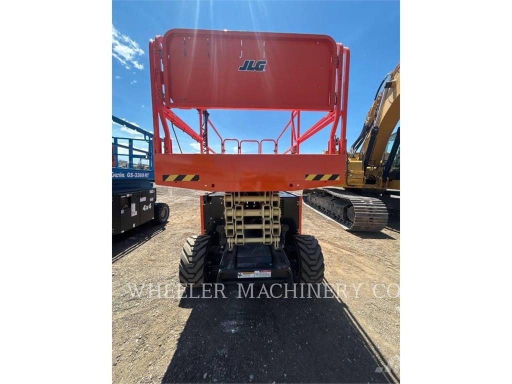 JLG RT3369 剪叉式升降机