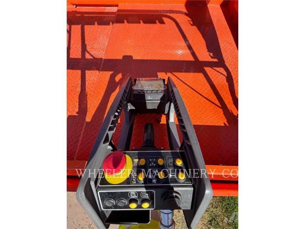 JLG RT3369 剪叉式升降机