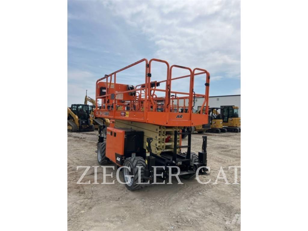 JLG RT3369 剪叉式升降机