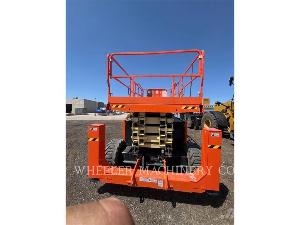 JLG RT4394 剪叉式升降机