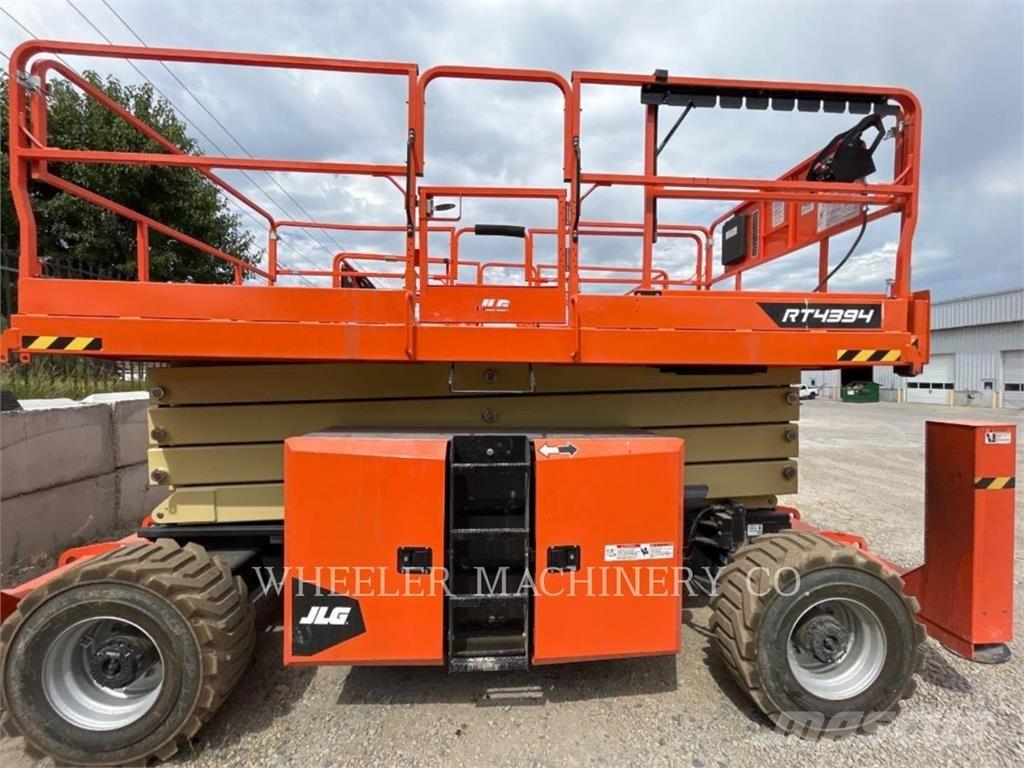 JLG RT4394 剪叉式升降机