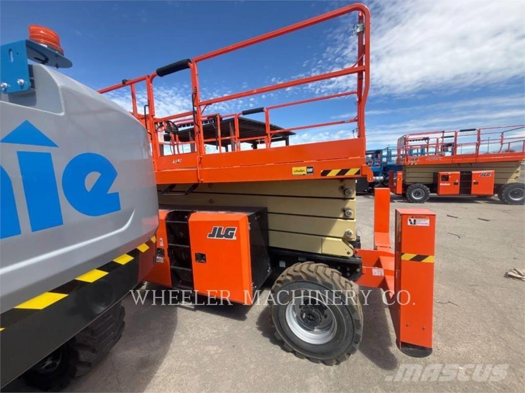 JLG RT4394 剪叉式升降机