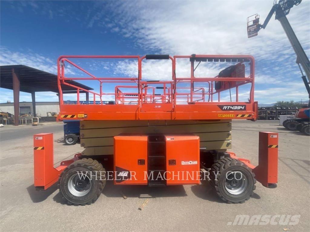 JLG RT4394 剪叉式升降机