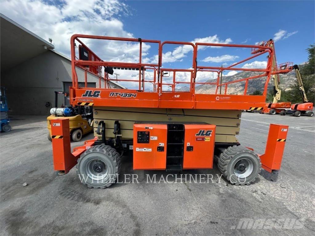 JLG RT4394 剪叉式升降机
