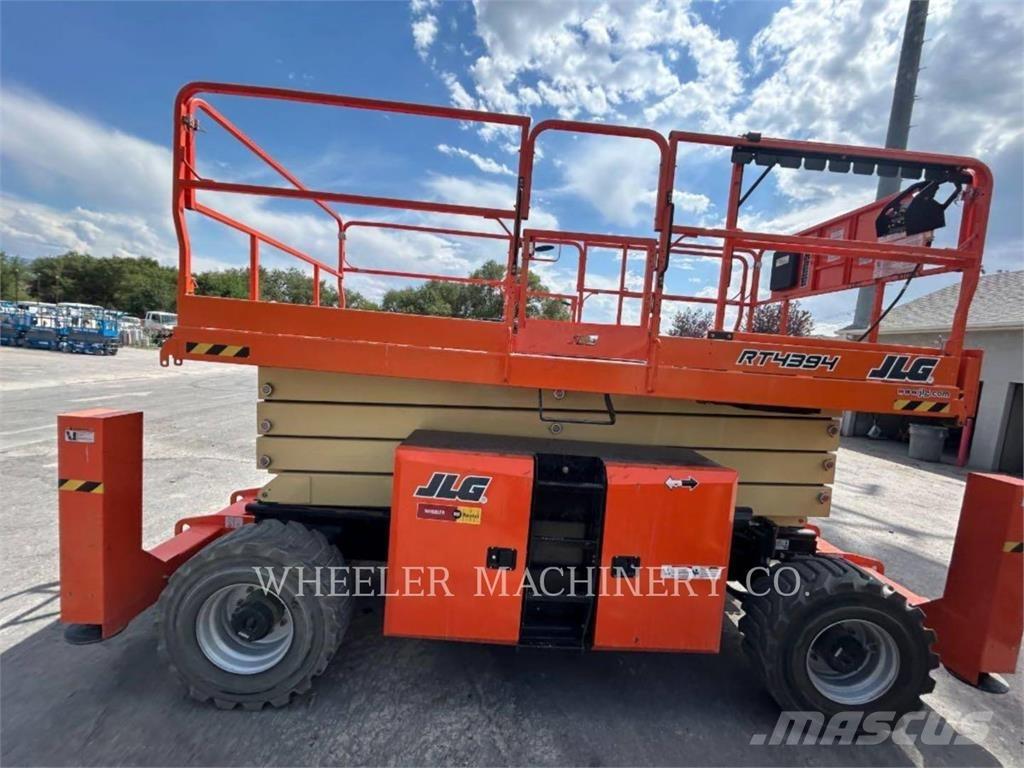 JLG RT4394 剪叉式升降机