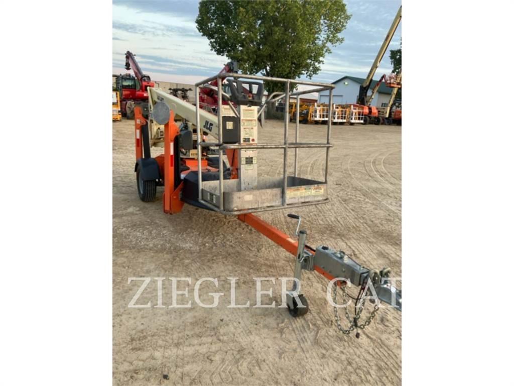 JLG T350 曲臂高空工作平台