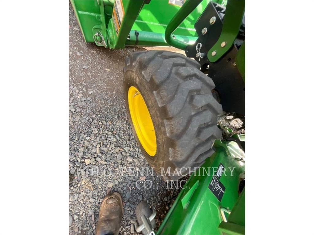 John Deere 2025R 拖拉机/农用车