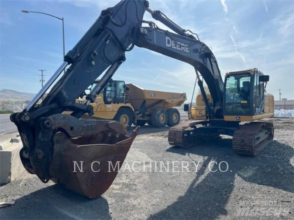 John Deere 210G 履带挖掘机