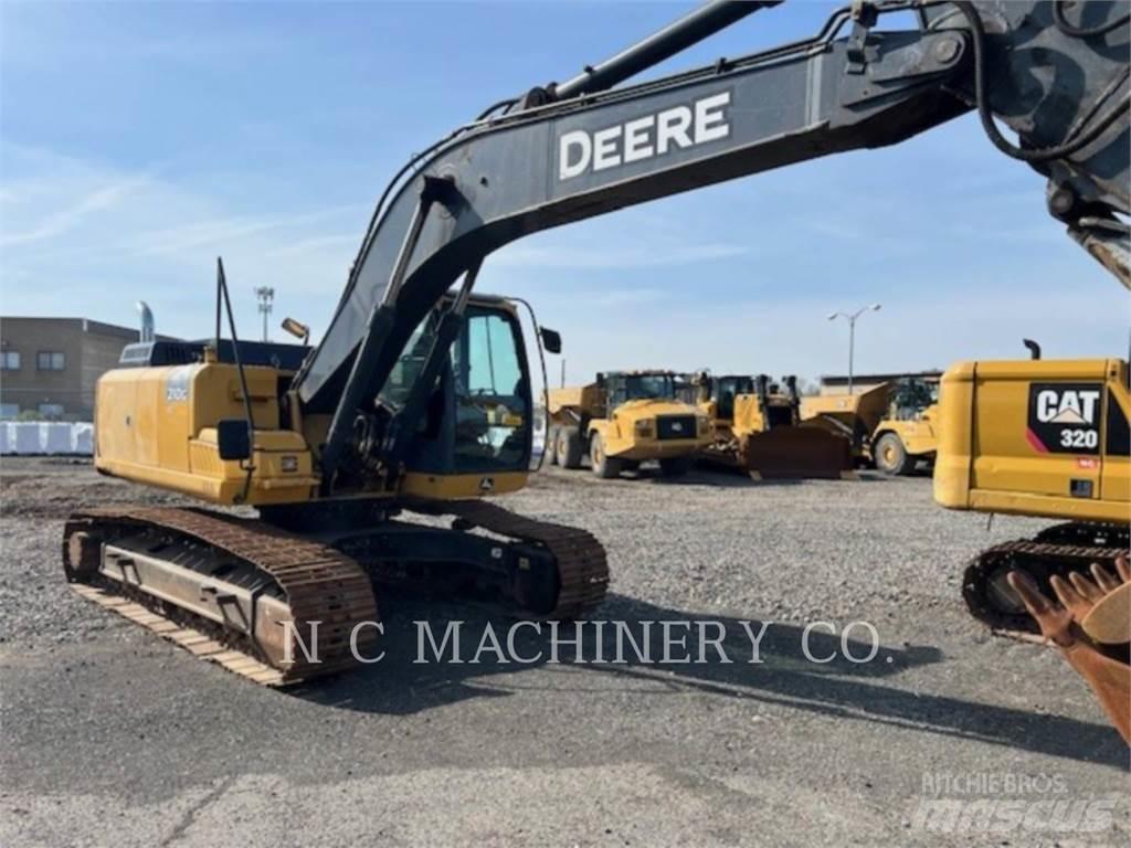 John Deere 210G 履带挖掘机